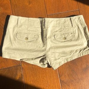 American Eagle Women’s Khaki Short Shorts Size 8